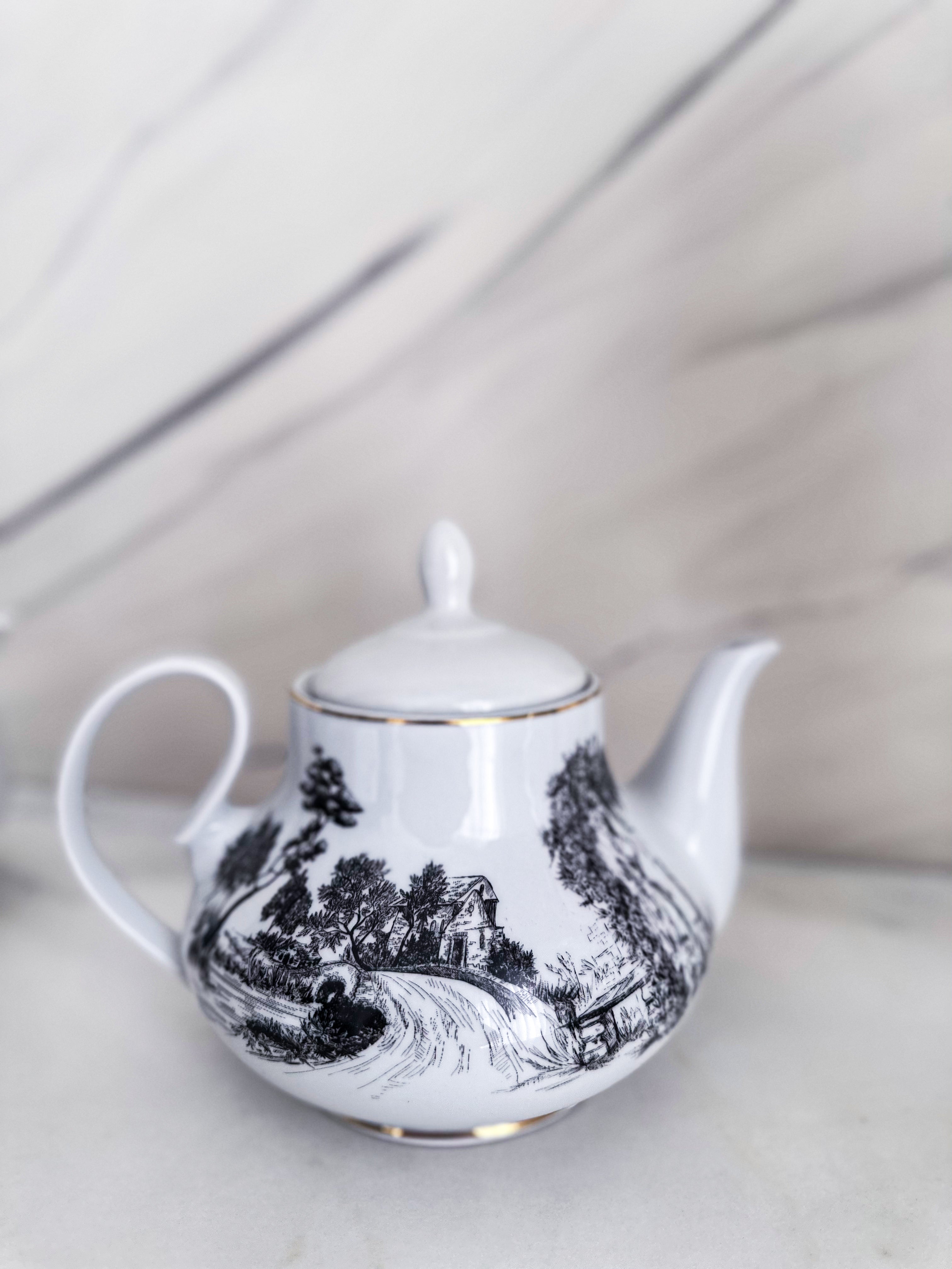 Noir & gold - dinnerware for 6 persons (33 pcs)