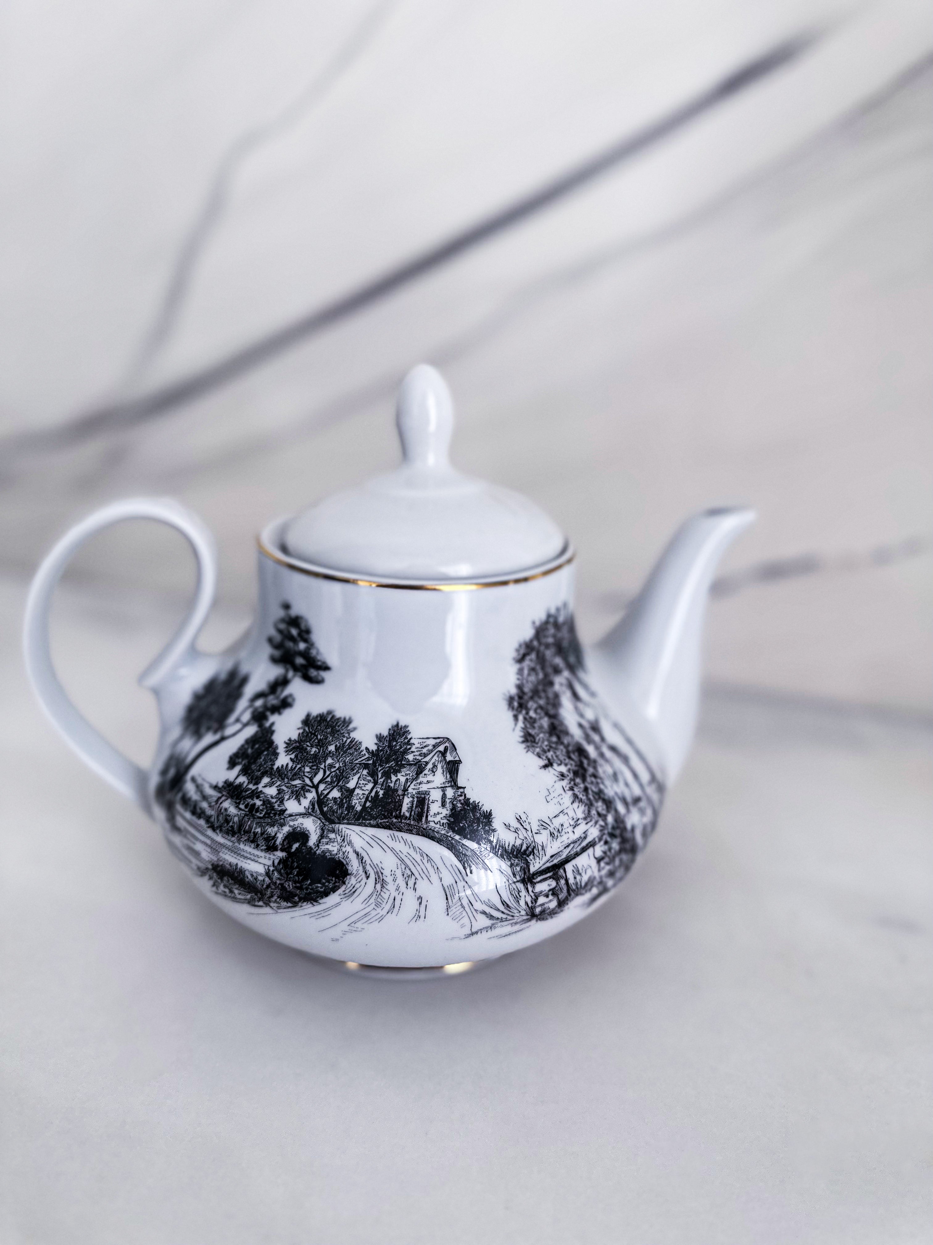 Noir & gold - dinnerware for 4 persons (22 pcs)