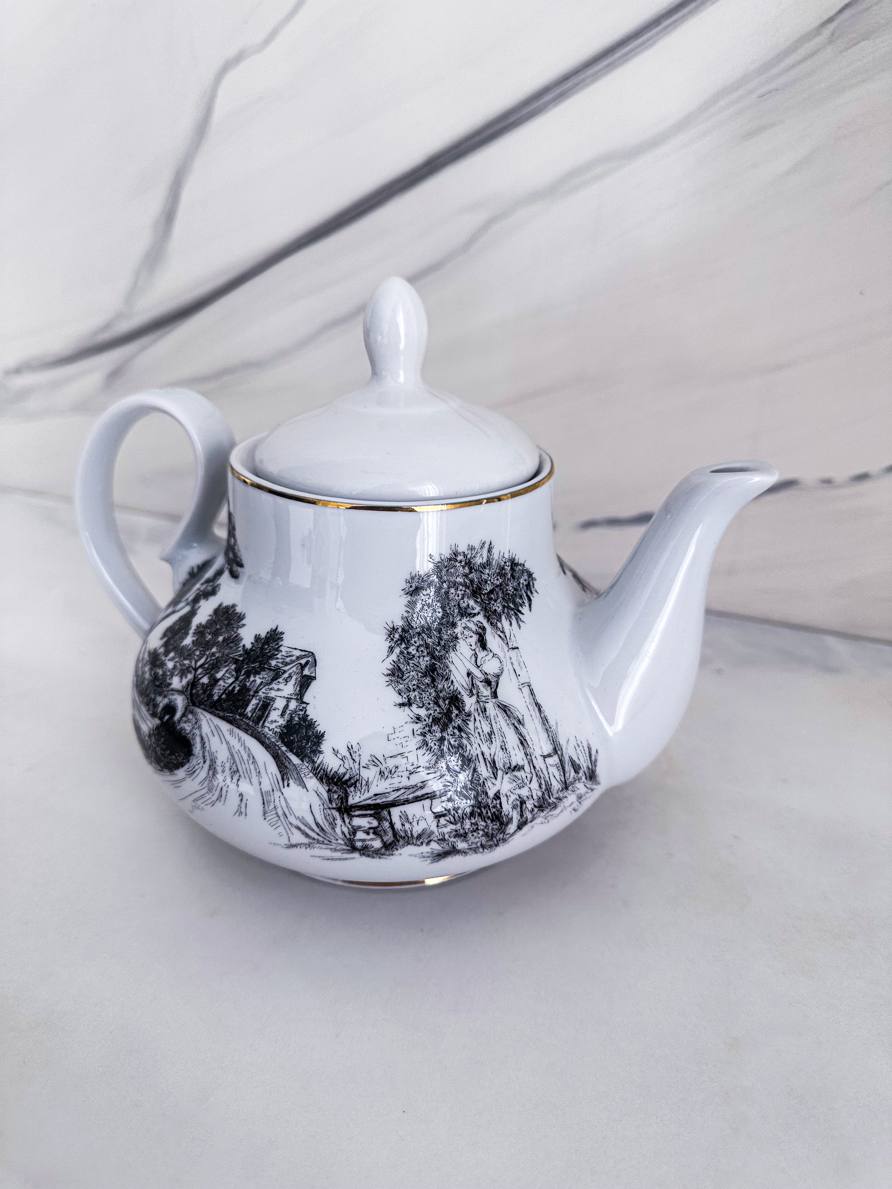 Enchanted Gardens Noir Tea Pot