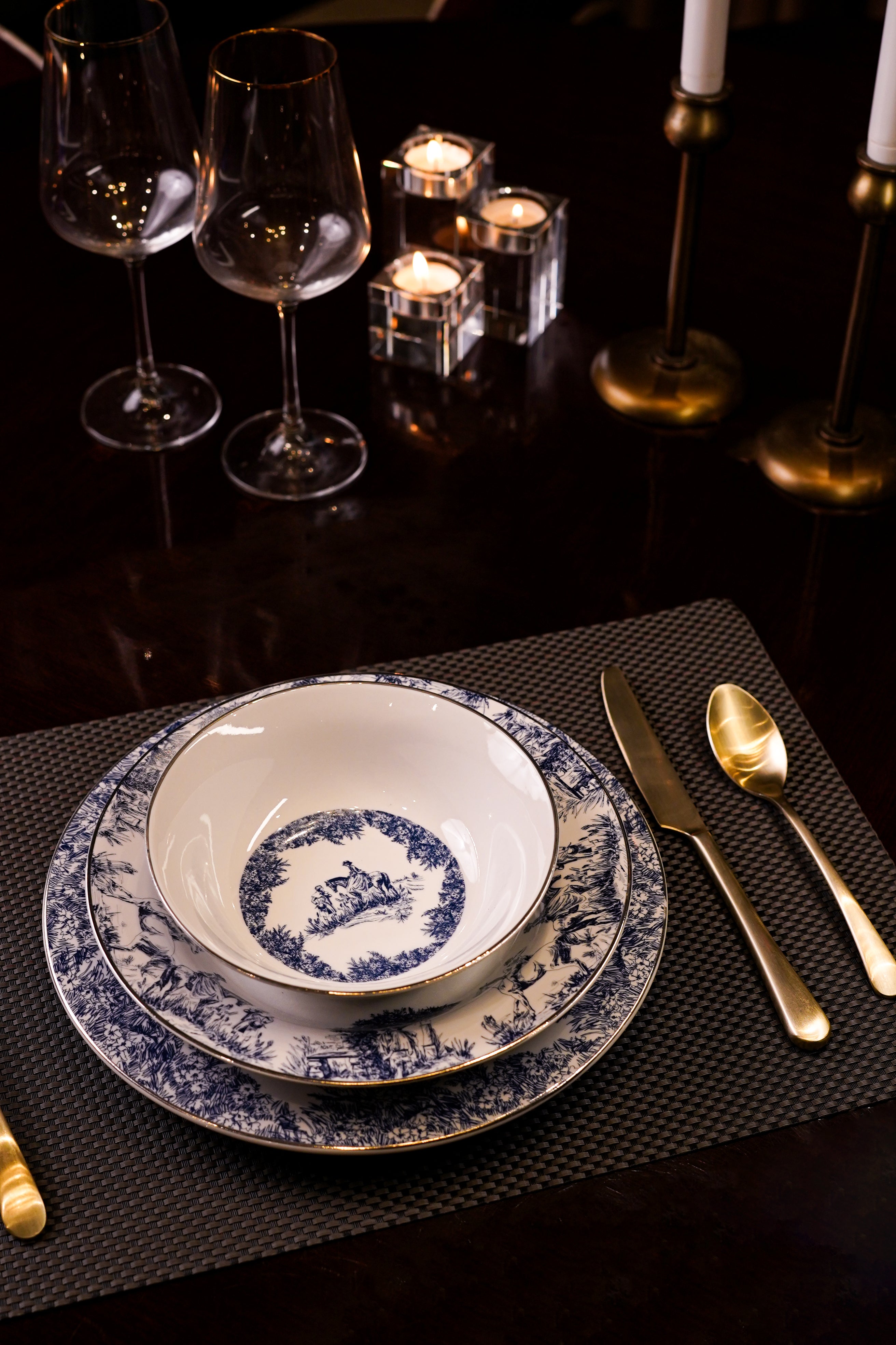 Sapphire & platinum - dinnerware for 4 persons (22 pcs)